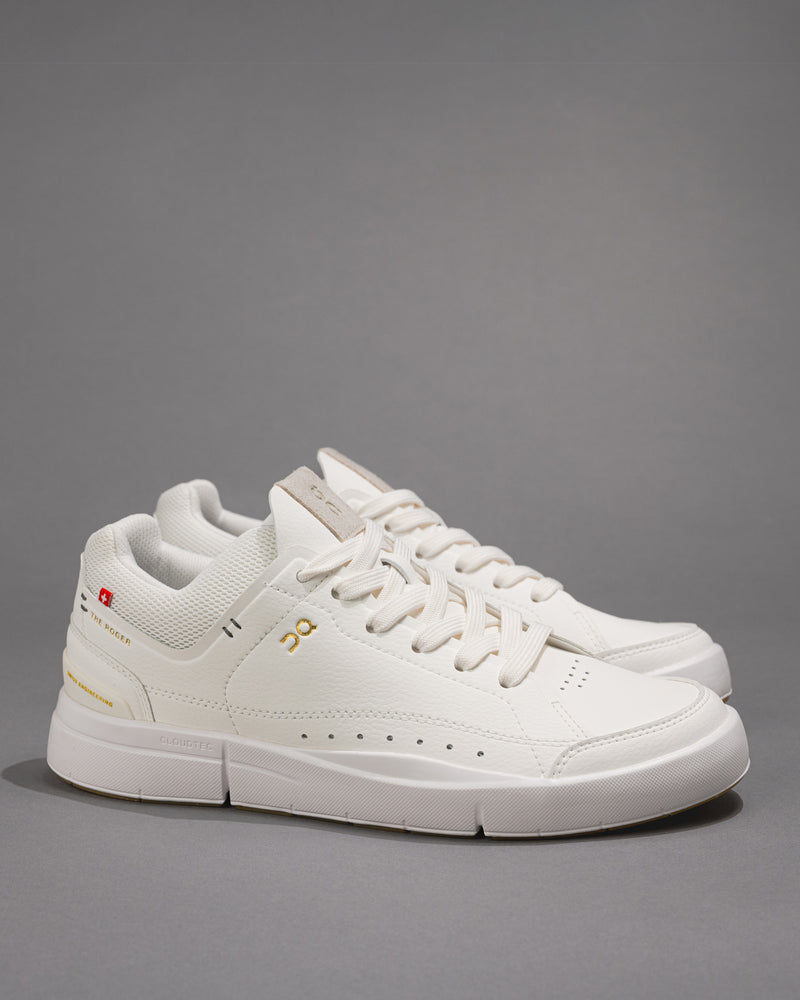 Women’s On THE ROGER Centre Court in White/Gum