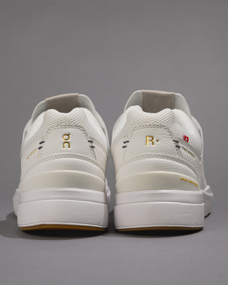 Women’s On THE ROGER Centre Court in White/Gum