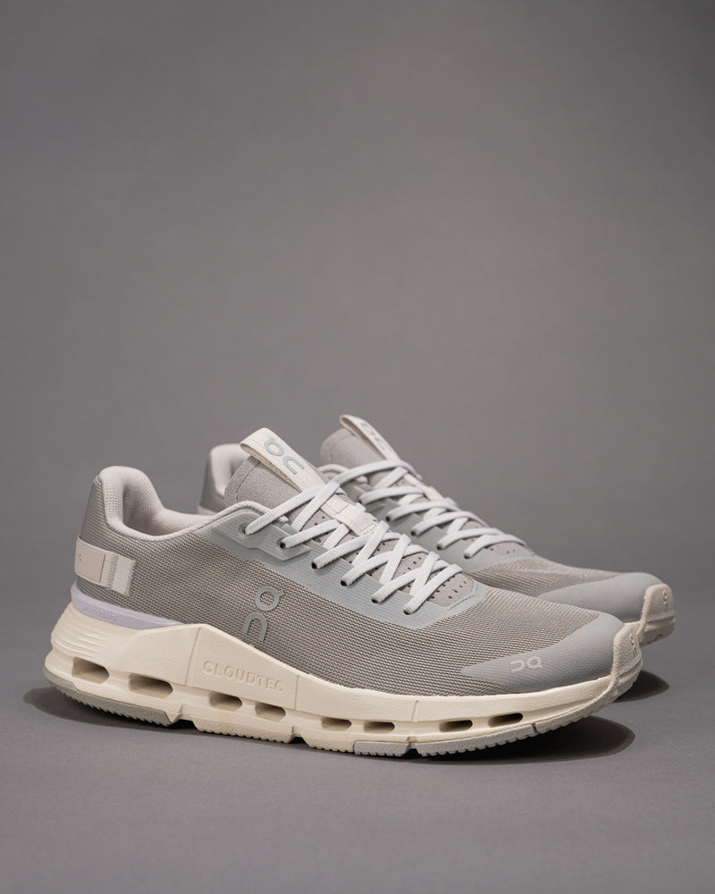 Women’s On Cloudnova Form 2 in Fog / Lavender