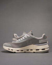 Women’s On Cloudnova Form 2 in Fog / Lavender