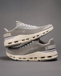 Women’s On Cloudnova Form 2 in Fog / Lavender