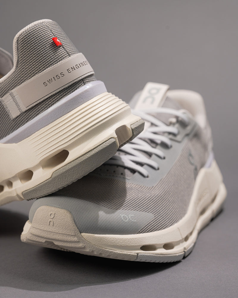 Women’s On Cloudnova Form 2 in Fog / Lavender