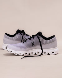 Women’s On Cloud 6 Push Lightweight All-Day Shoe in Lilac/Black