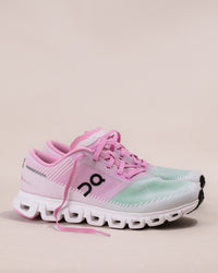 Women’s On Cloud 6 Push Lightweight All-Day Shoe in Honeydew/Petal