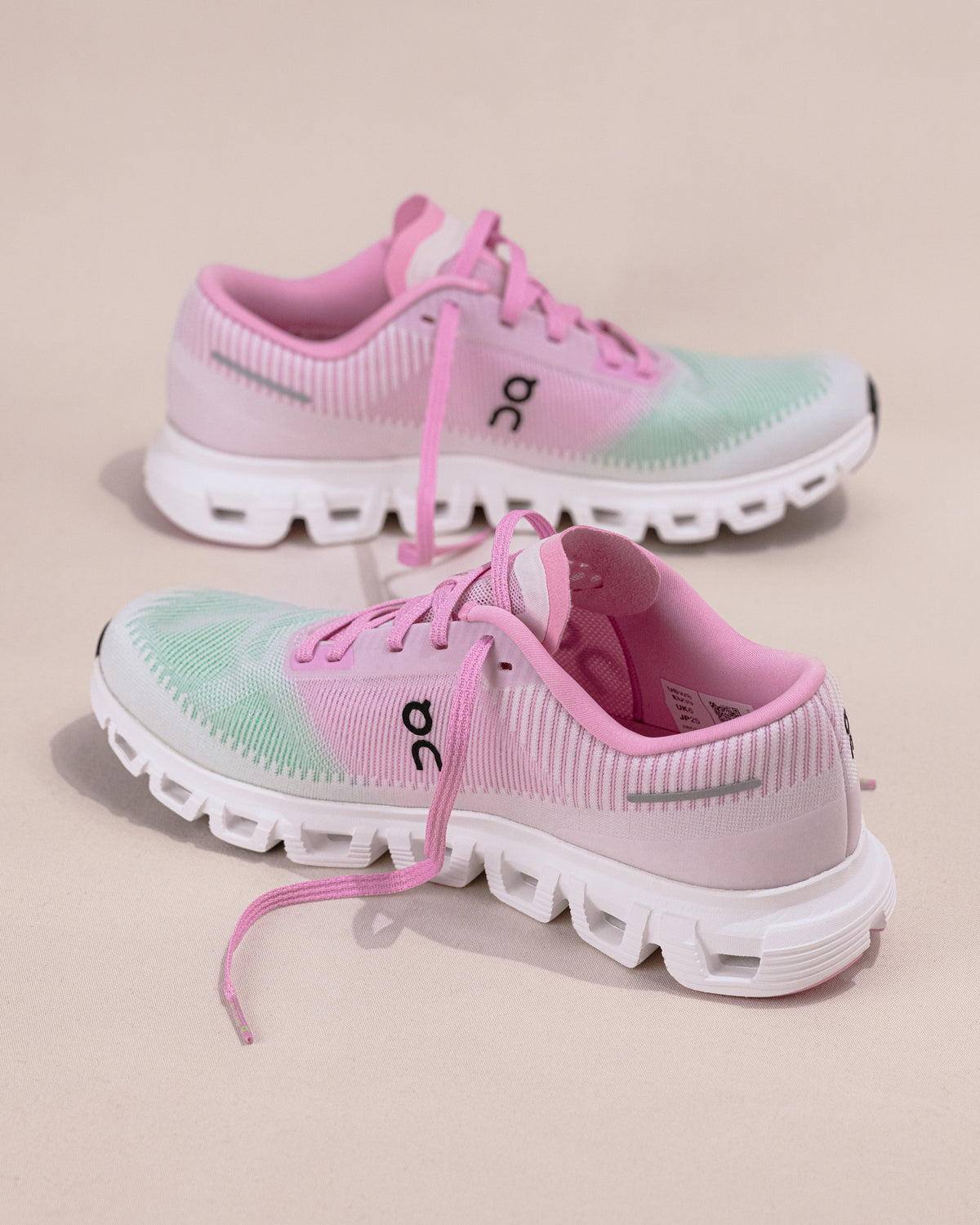 Women’s On Cloud 6 Push Lightweight All-Day Shoe in Honeydew/Petal