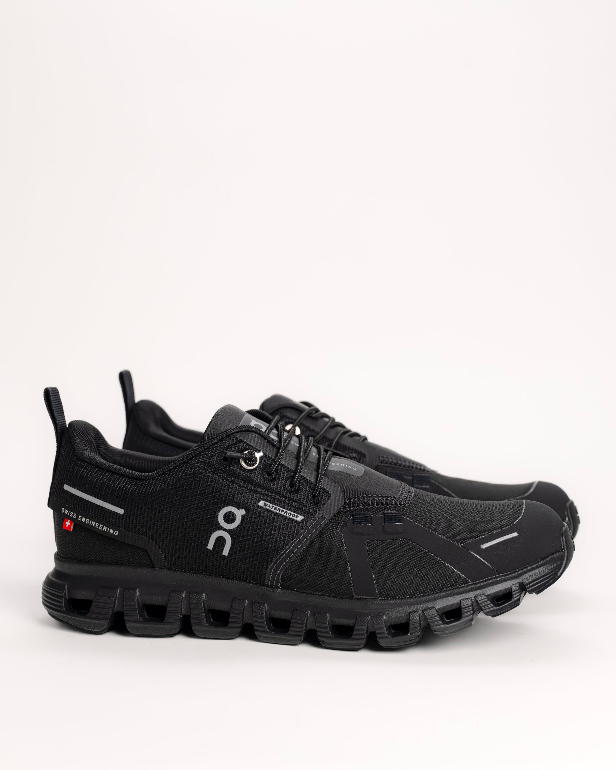 On Cloud 6 Waterproof Women's Shoe – All Day Rain-Ready Comfort