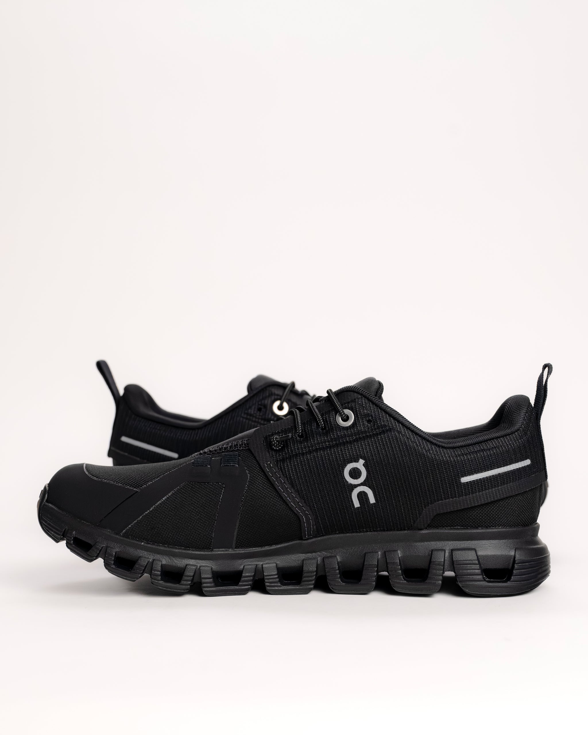 On Cloud 6 Waterproof Women's Shoe – All Day Rain-Ready Comfort