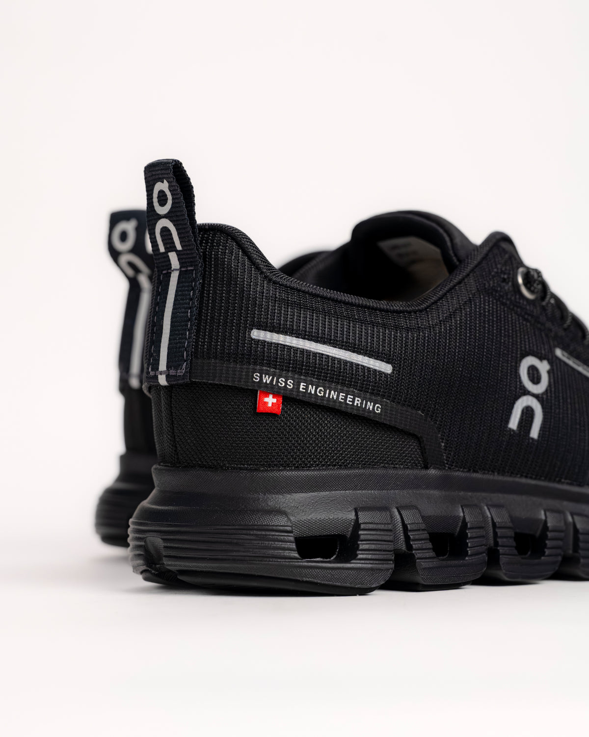 W-CLOUD 6 WP - ALL BLACK - MESH