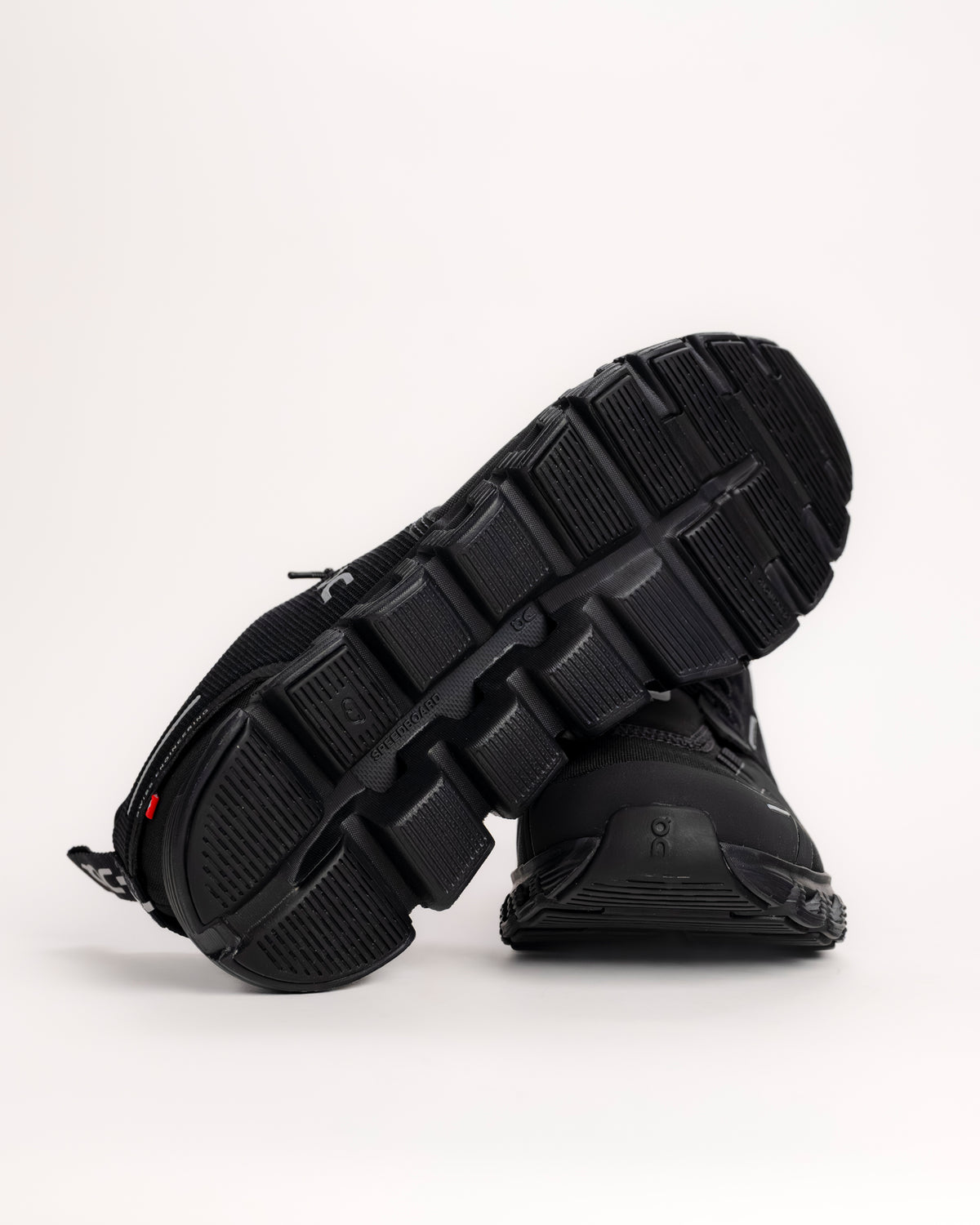 W-CLOUD 6 WP - ALL BLACK - MESH