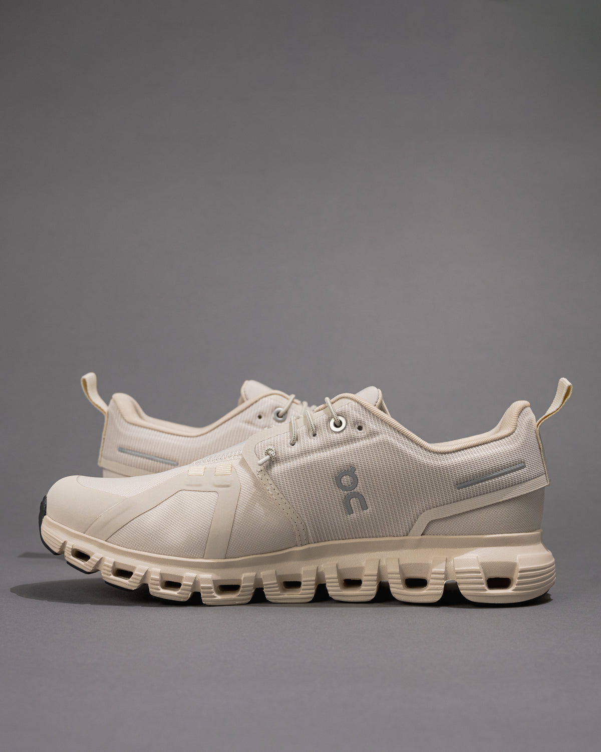On Cloud 6 Waterproof Women’s Shoe in Pearl / Cream – All Day Rain-Ready Comfort