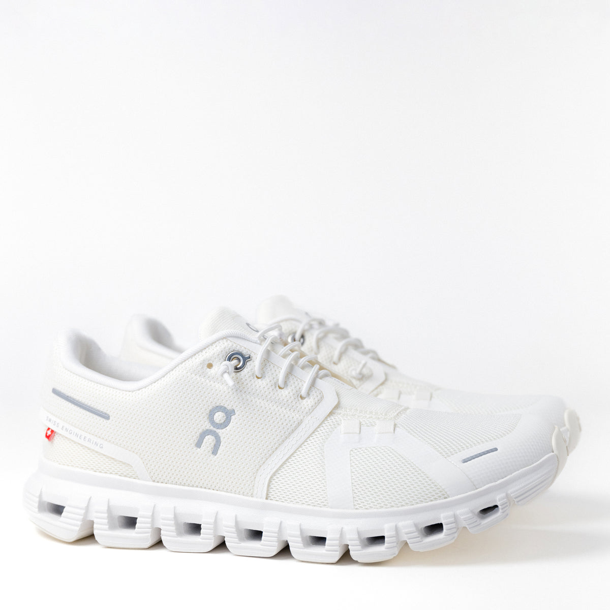 Women's On Running Cloud 6 step-in sneaker in White