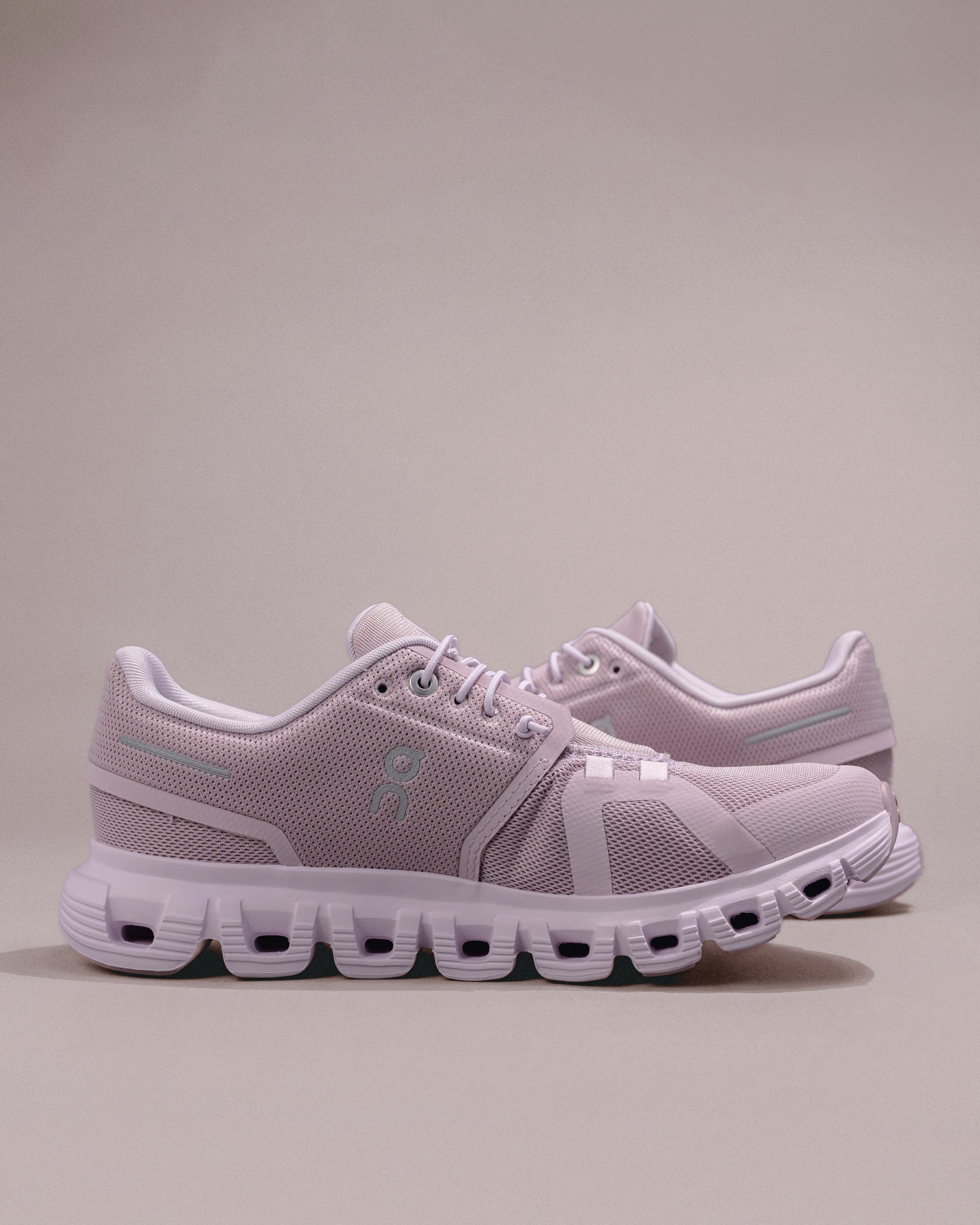 On Cloud 6 Women's Sneaker in Mauve Orchid – Lightweight