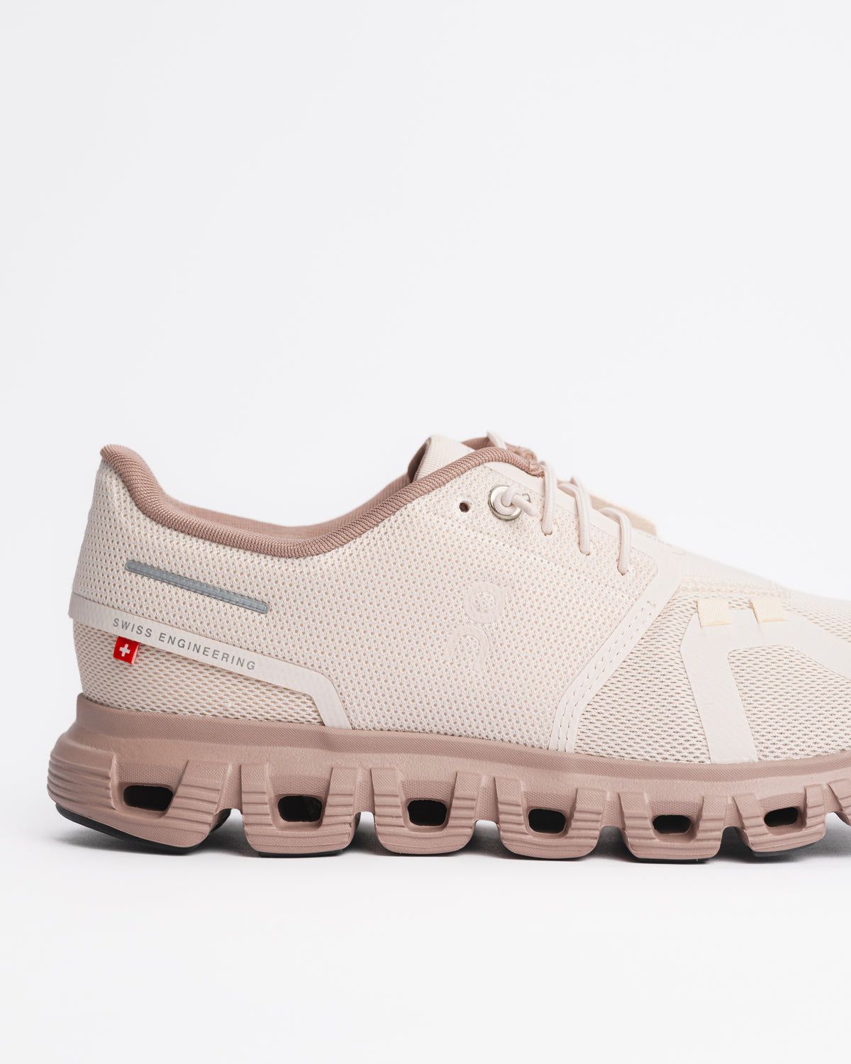 Women's On Running Cloud 6 – Ultra-Lightweight Speed-Lace Everyday Lifestyle Sneaker - Oyster / Biscuit
MPN: 3WF10065444