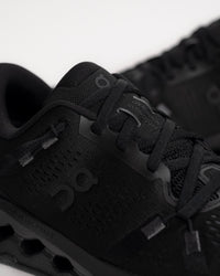 The On Cloudsurfer 2 is engineered to deliver an effortlessly smooth running experience. Designed with refined CloudTec® cushioning and a reimagined geometry, this road running shoe creates fluid transitions from heel strike to toe-off, helping your stride feel natural and uninterrupted.
