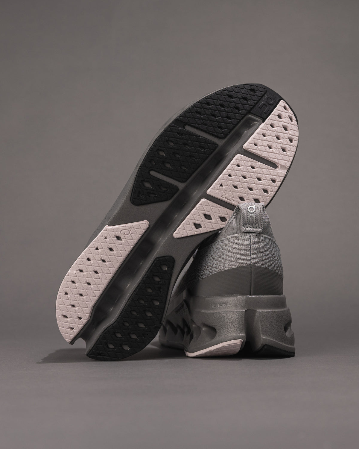 Women’s On Cloudsurfer Max – Maximum Cushioning Neutral Running Shoe - Alloy