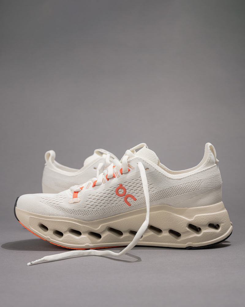 Women’s On Cloudsurfer Max – Maximum Cushioning Neutral Running Shoe - Ivory/Salmon