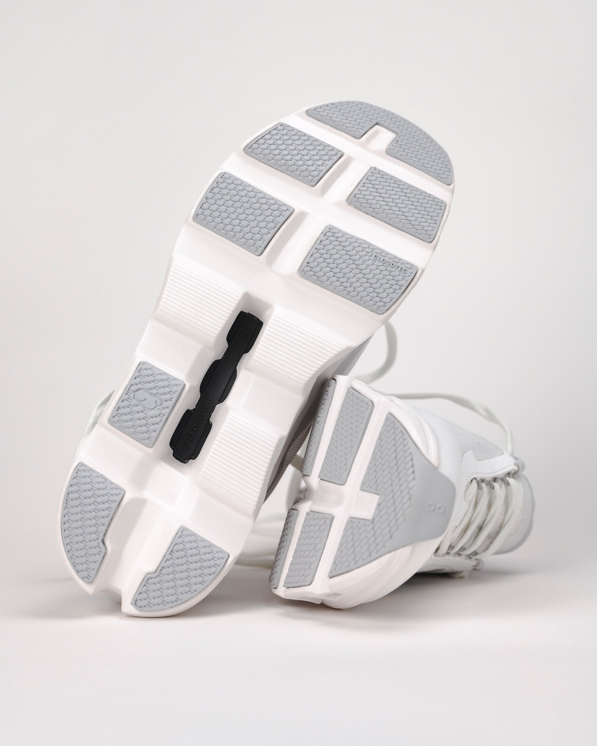 On Cloudmonster 1 Women's – Max‑Cushioned Running Shoe All White