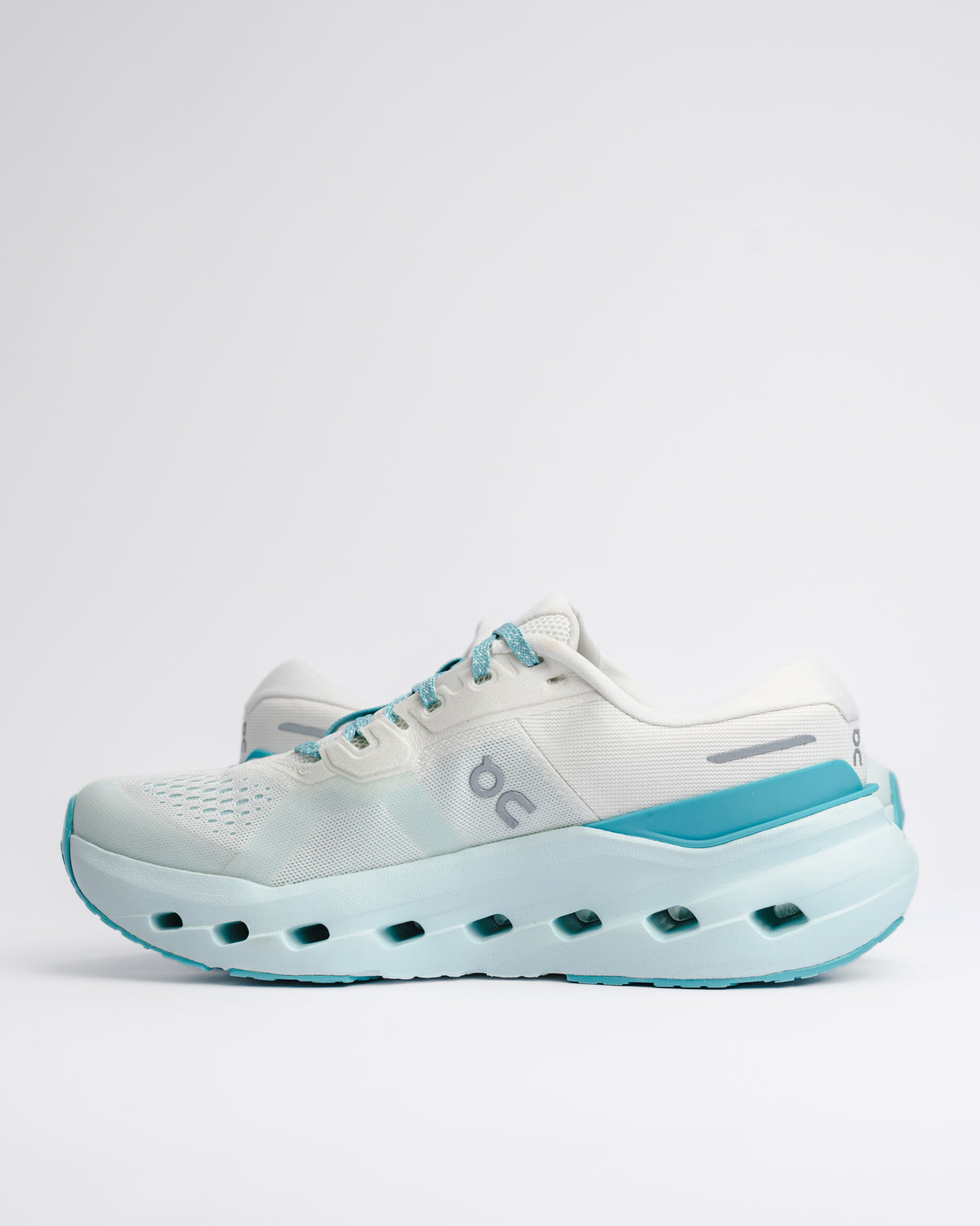 W-CLOUDRUNNER 3 - IVORY/AQUAMARINE - MESH