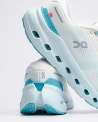 W-CLOUDRUNNER 3 - IVORY/AQUAMARINE - MESH