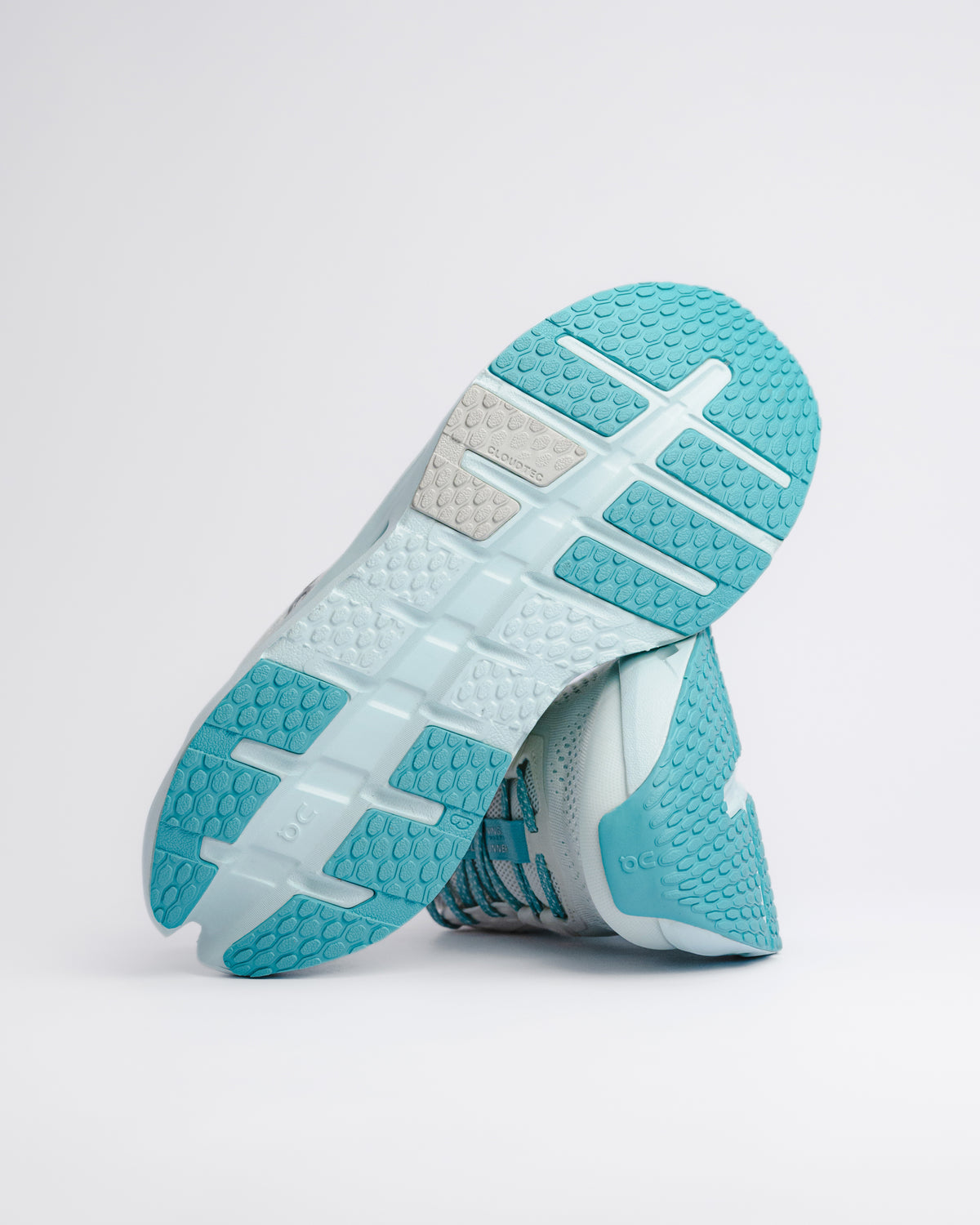 W-CLOUDRUNNER 3 - IVORY/AQUAMARINE - MESH