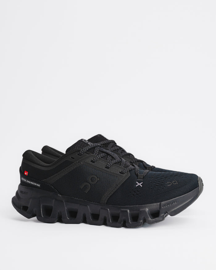 Women's On Running Cloud X5 Training Shoe – Flexible Gym Trainer in Black / Black