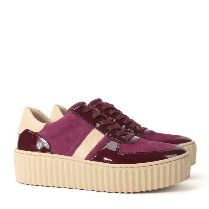 Gabor Tall Tri 53.203 women's low-top leather shoes in AUBERGINE / MAROON, featuring lace-up design, round toe, removable Ultra Flex Air insole, and 2-inch heel with TPU outsole for comfort and style. Side view, sole and upper detail.