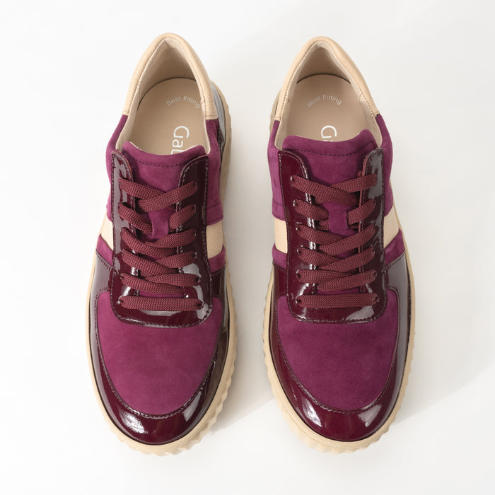 Gabor Tall Tri 53.203 women's low-top leather shoes in AUBERGINE / MAROON, featuring lace-up design, round toe, removable Ultra Flex Air insole, and 2-inch heel with TPU outsole for comfort and style. Top view, upper and lace detail.