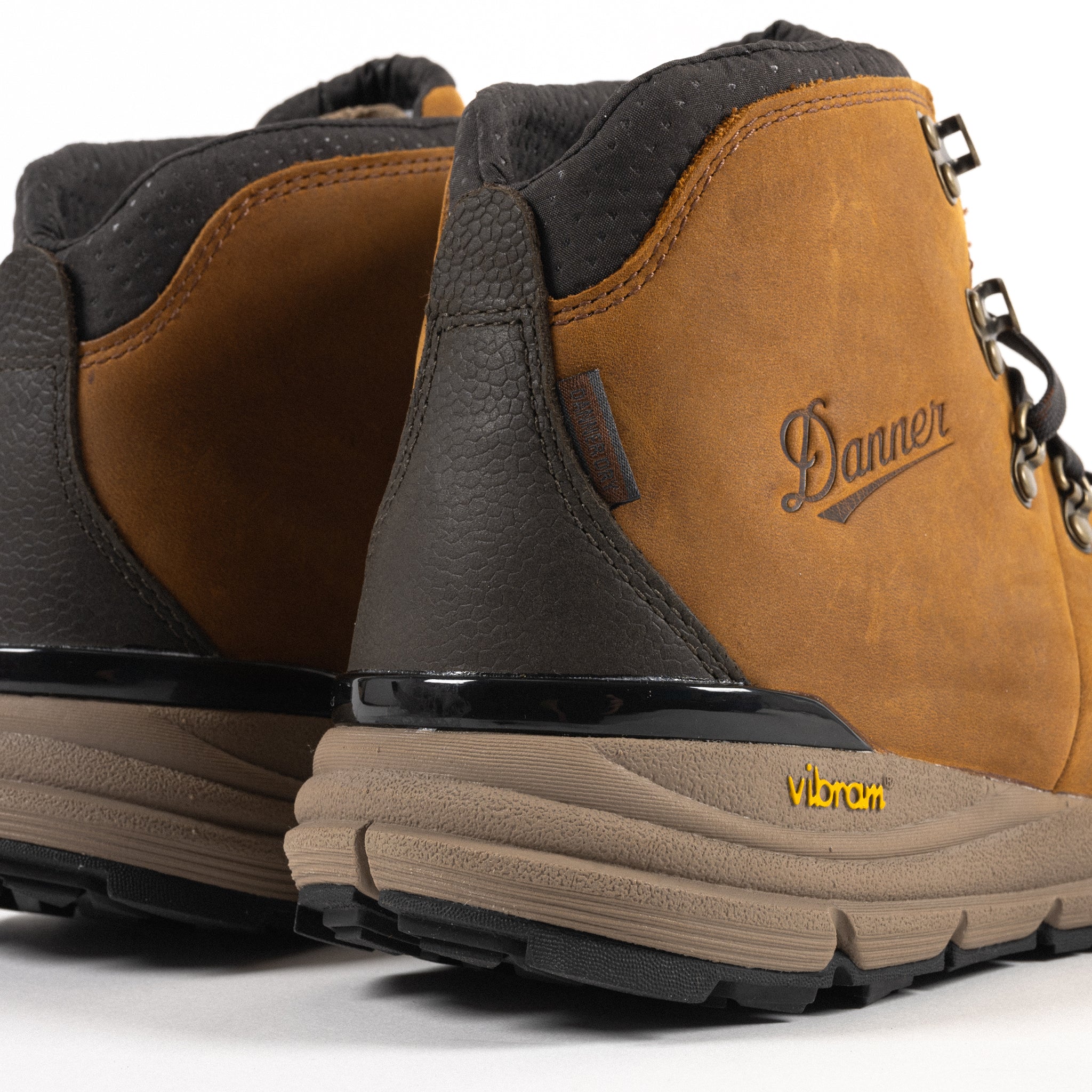 MOUNTAIN 600 - RICH BROWN - LEATHER – Plaza Shoe Store