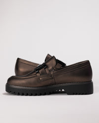 Close-up of outsole and heel drop