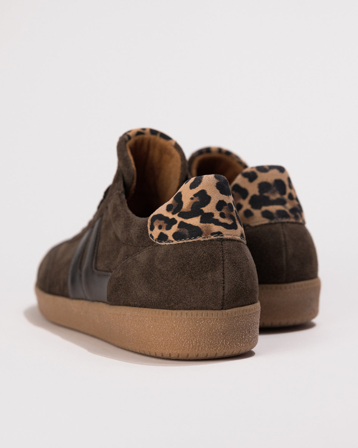 Heel view of the Gabor City Sneaker 73.300.18 in Brown Leather – Women’s Comfort Sneaker