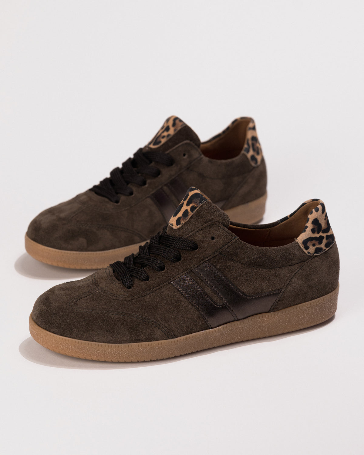 Side view of the Gabor City Sneaker 73.300.18 in Brown Leather – Women’s Comfort Sneaker featuring retro styling and trending silhouette 