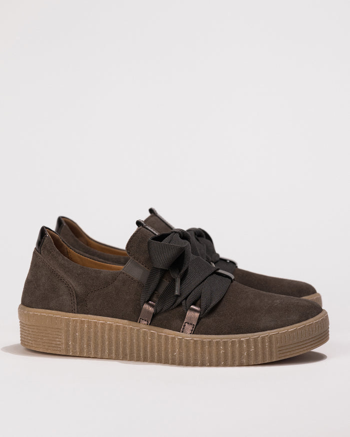 Side view of the Gabor Big Lace Sport Sneaker 73.333.18 in Mohair Suede – Women’s Comfort Sneaker