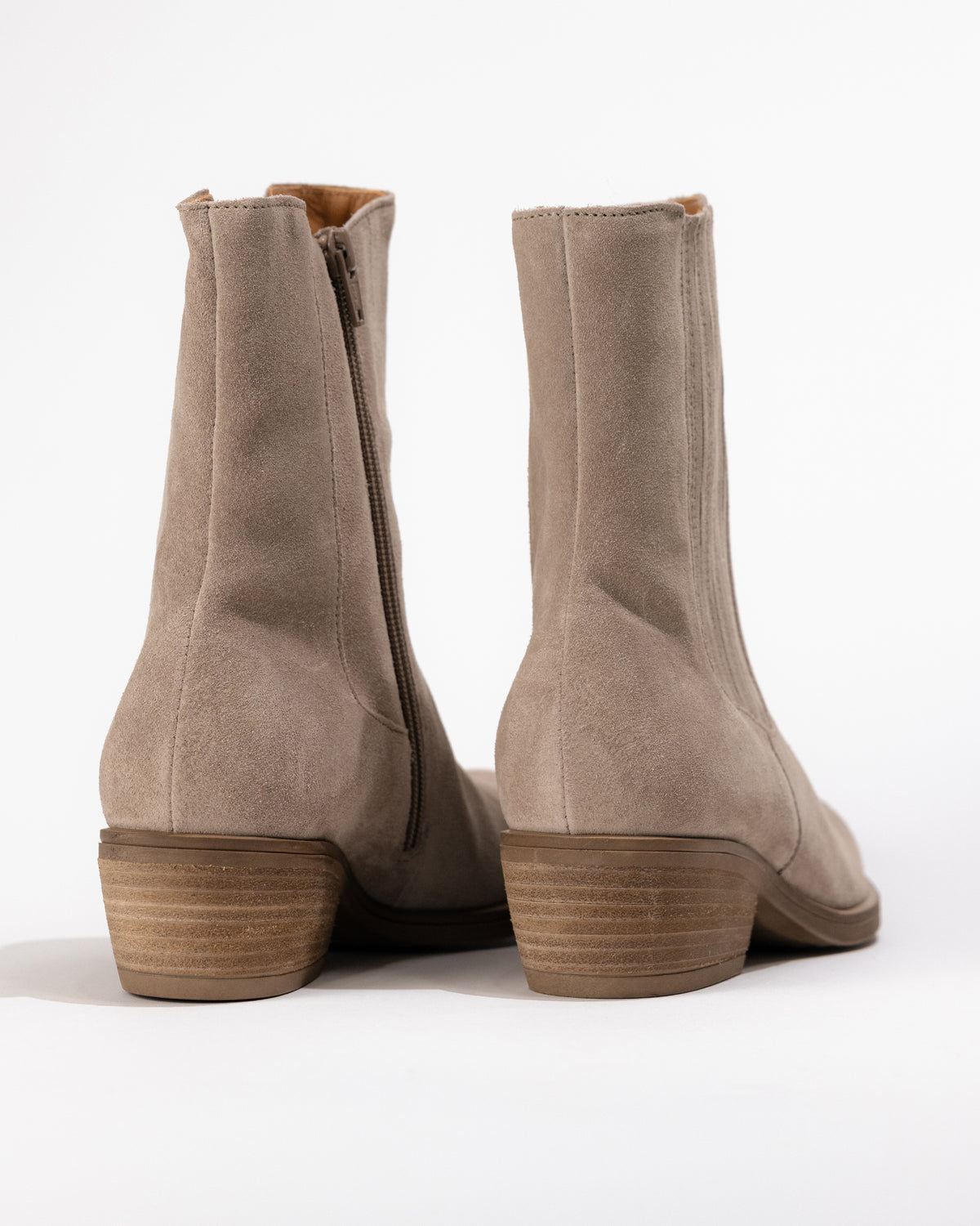 Heel detail of Gabor 75.910 Western Boot showcasing heel height and finish