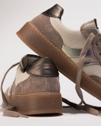 Back heel view of the Gabor Retro Oxford Latte Suede sneaker