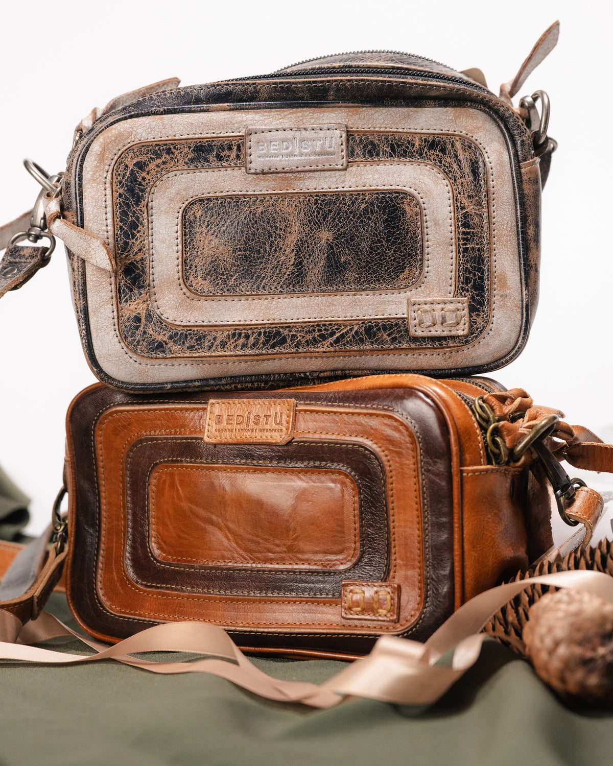 SHY - PECAN - LEATHER