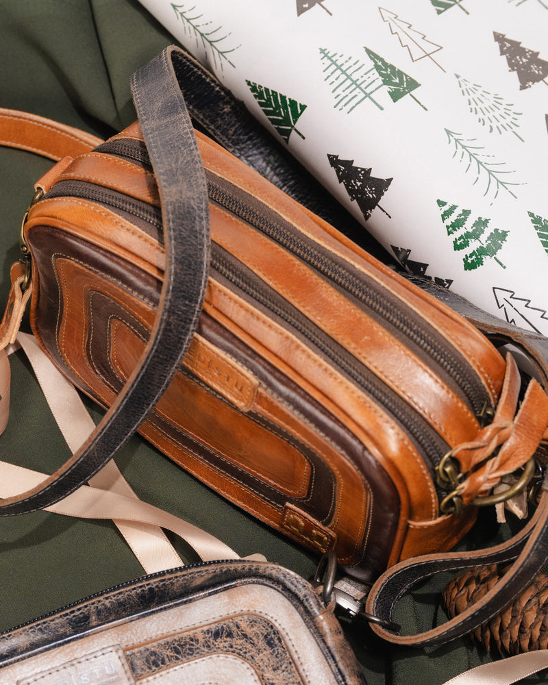 SHY - PECAN - LEATHER