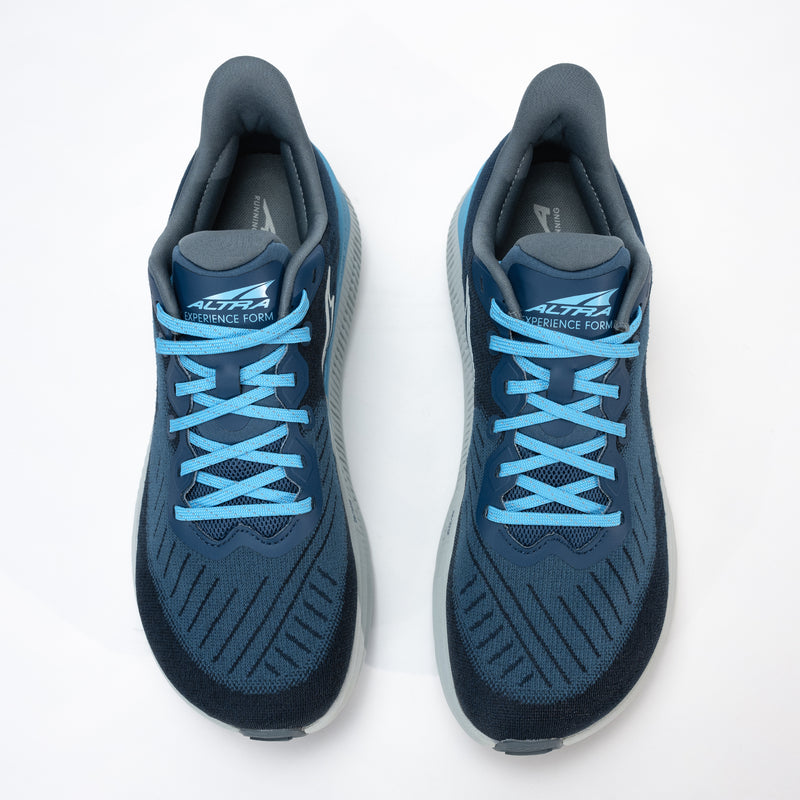 Top view of men’s Altra Experience Form, highlighting roomy FootShape™ toe box.