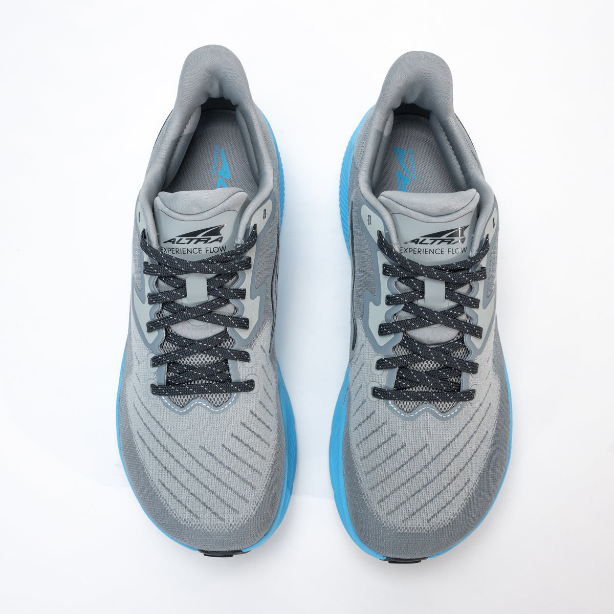 Top-down view of men’s Altra Experience Flow, highlighting roomy FootShape™ toe box.