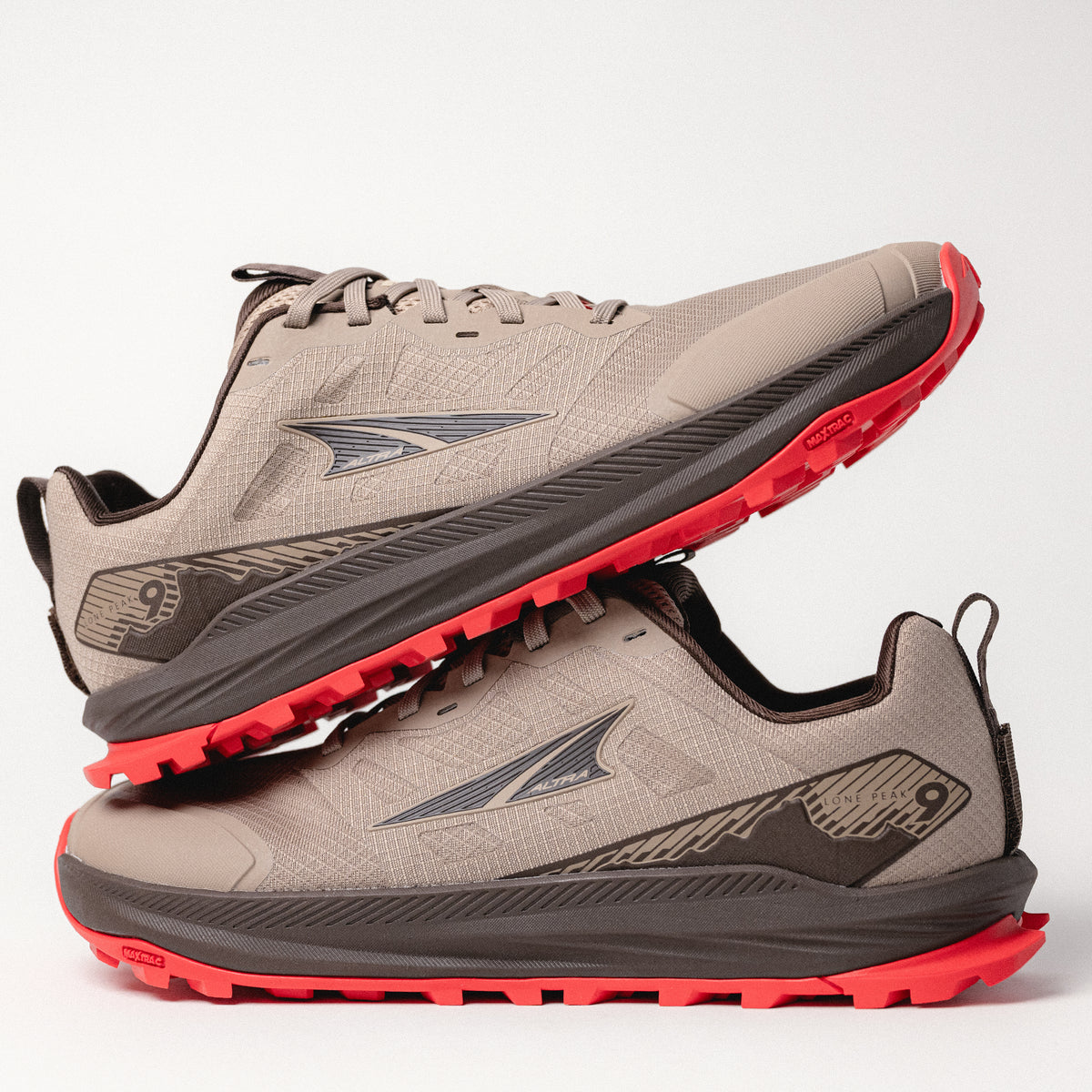 Men's Altra Lone Peak 9 midsole detail emphasizing Altra EGO™ cushioning.