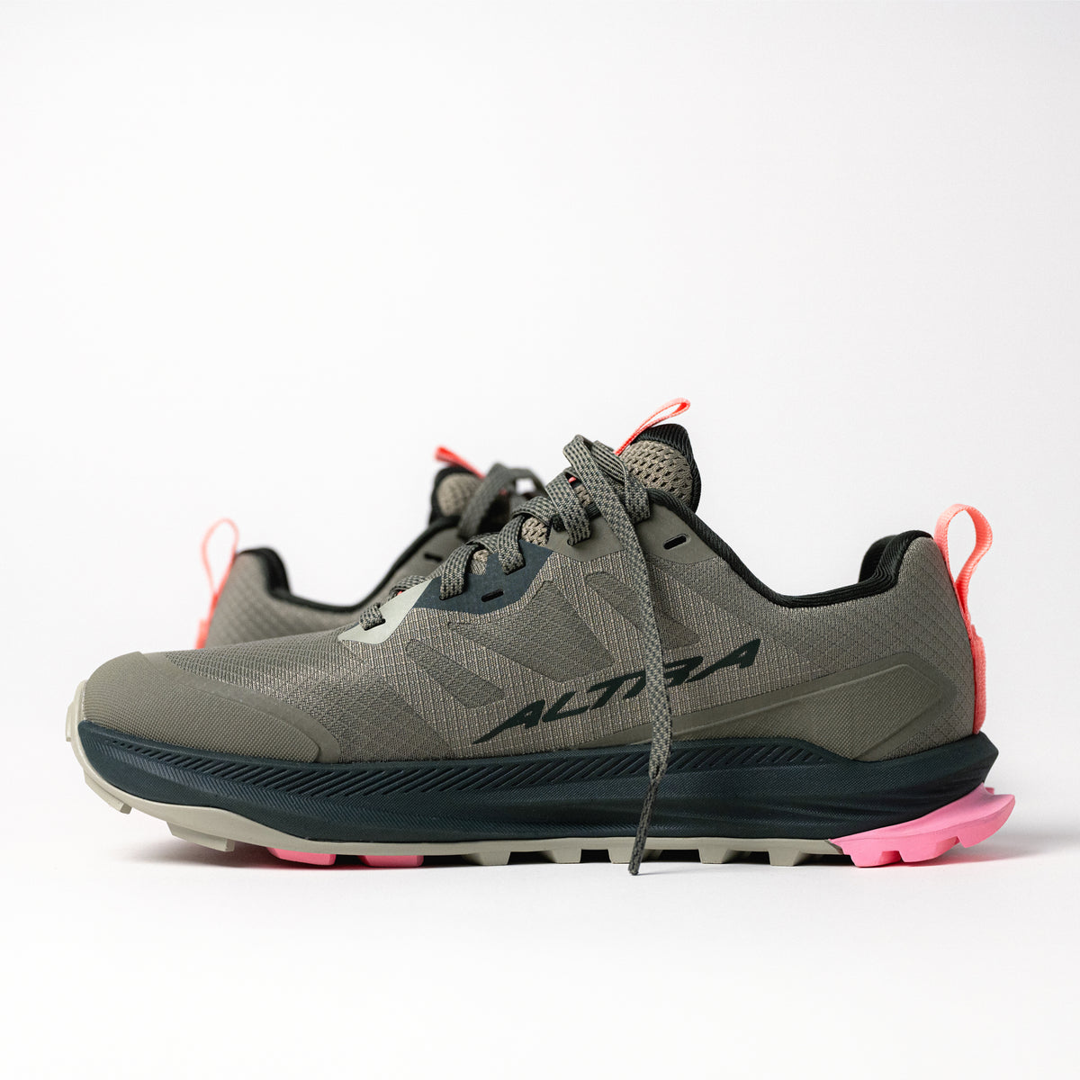 Detailed close-up of the Women's Altra Lone Peak 9 no-sew overlays and 100% recycled ripstop mesh upper.