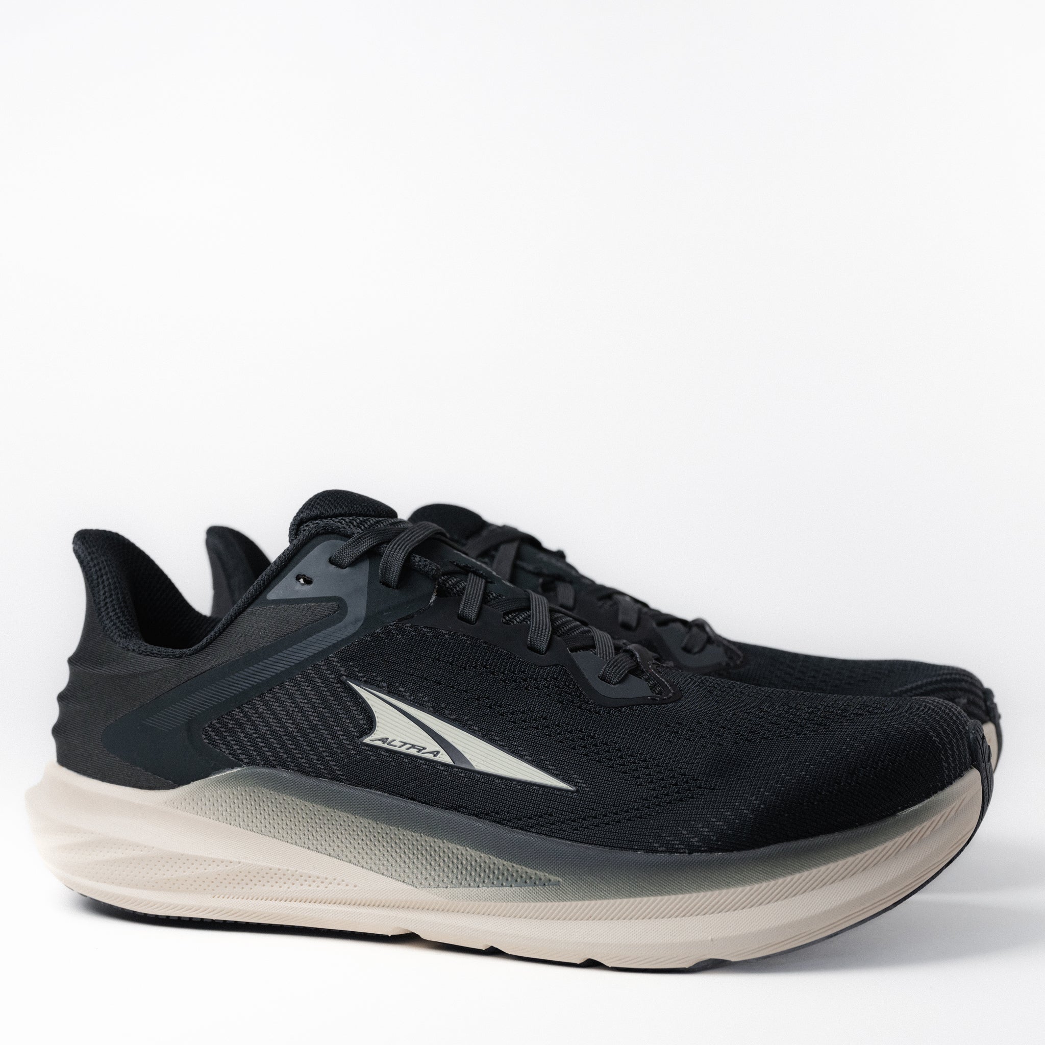Altra – Plaza Shoe Store