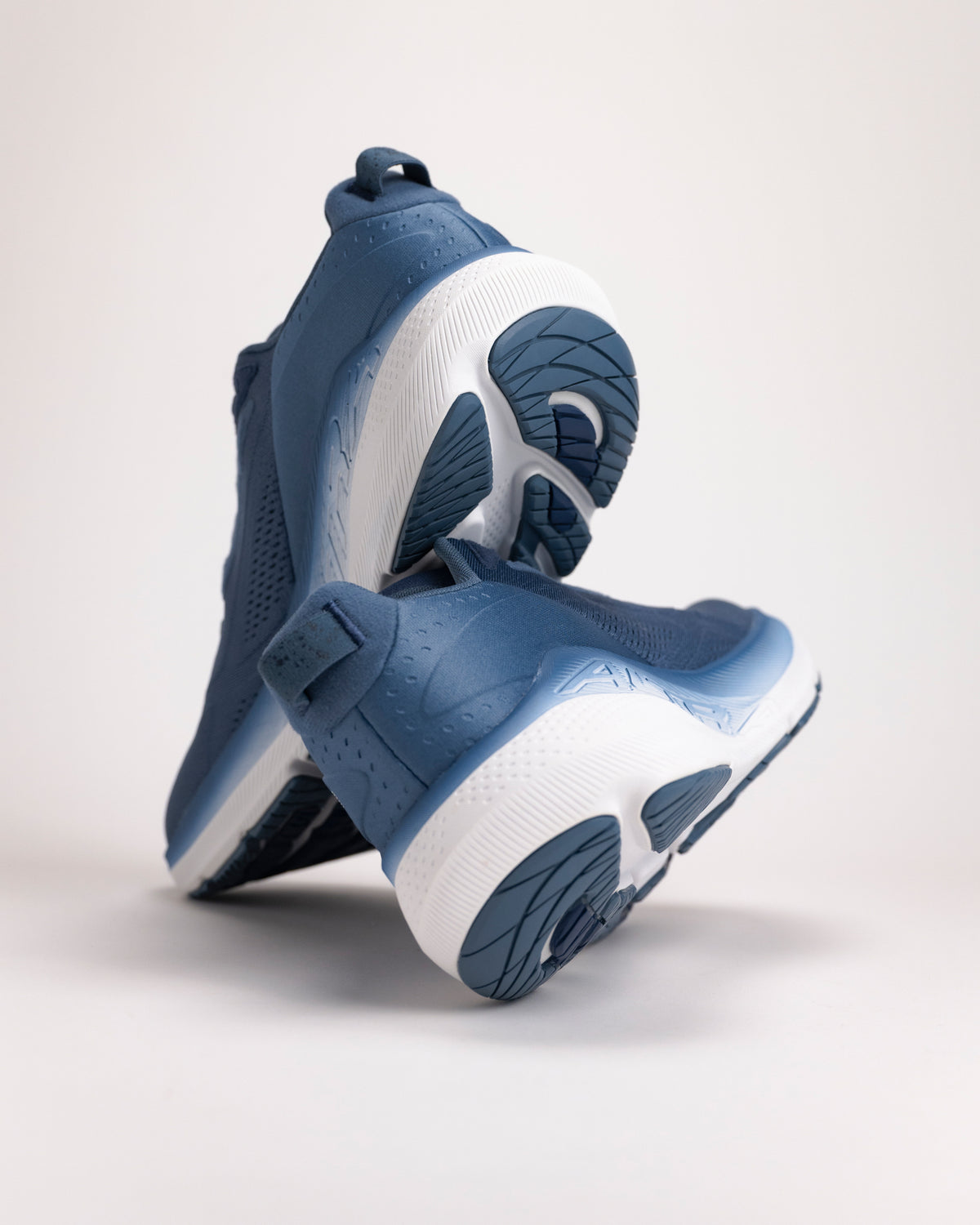 Heel detail on the FWD VIA 2 road running shoe for men