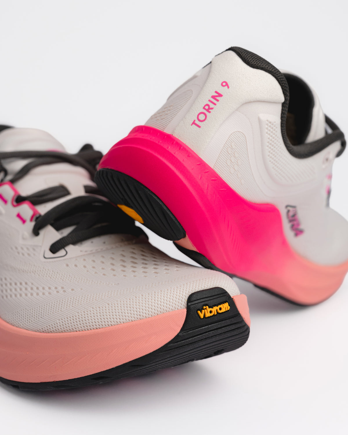 W-TORIN 9 - COCONUT CREAM/PINK - MESH