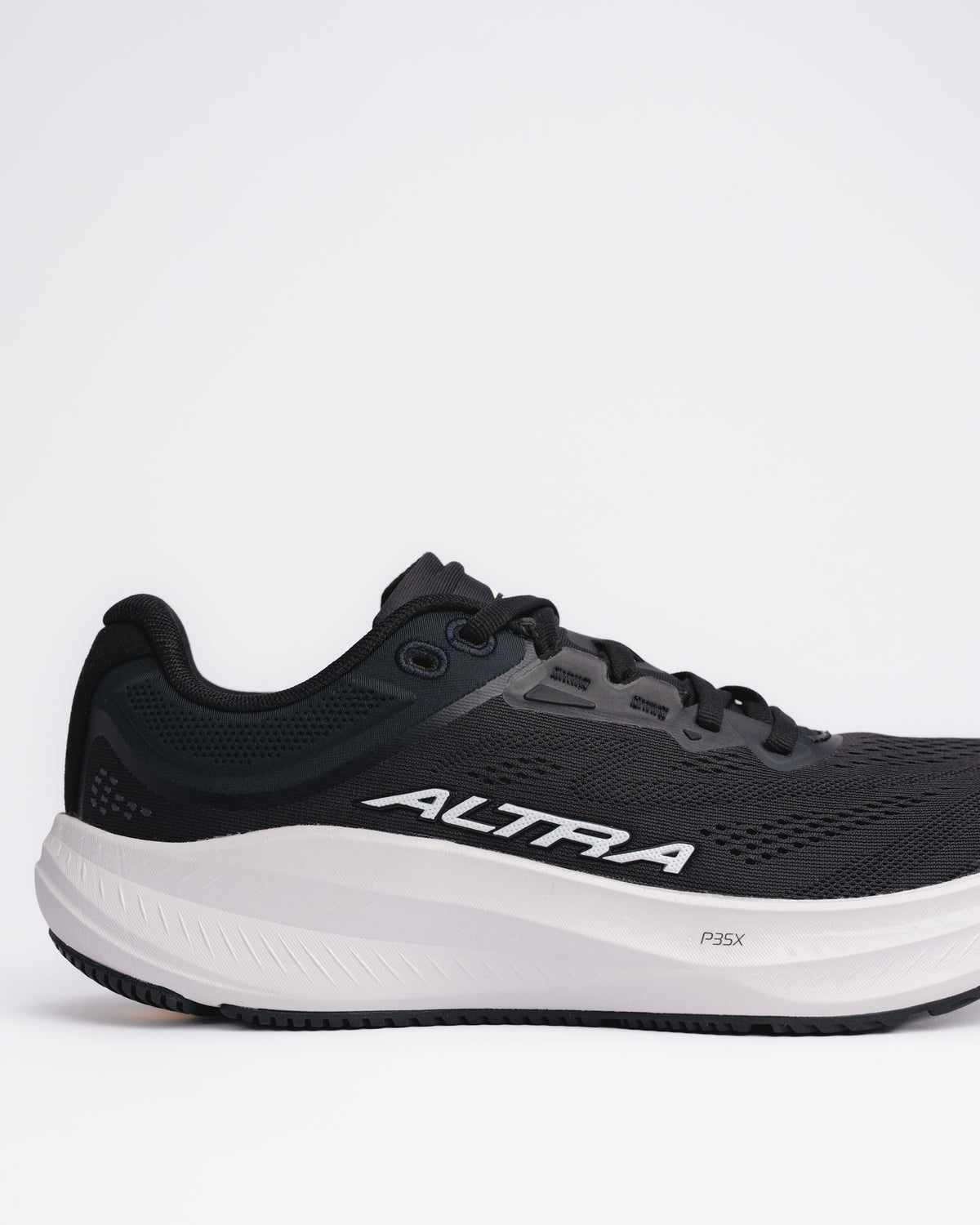 W-TORIN 9 - BLACK/WHITE - MESH