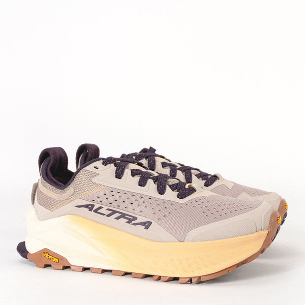 pg plaza shoe stores