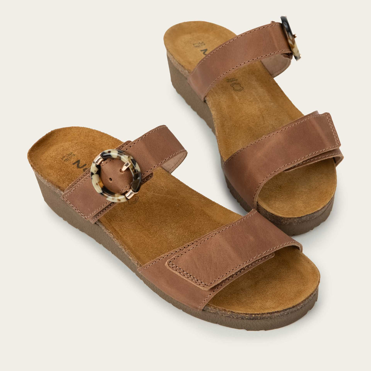 Women's Naot Anabel Wedge Slide in in Latte Leather