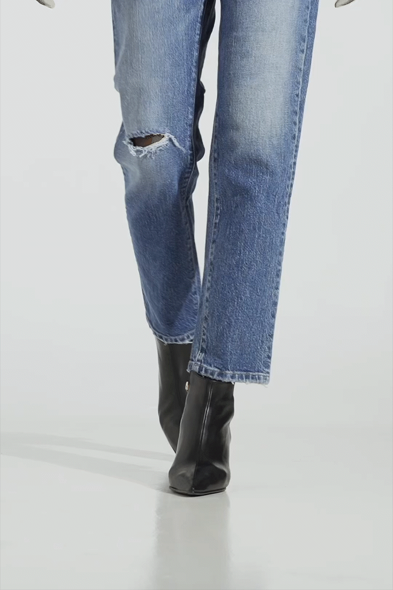 Video of Ayelet by Naot premium footwear sold at Plaza Shoe Store