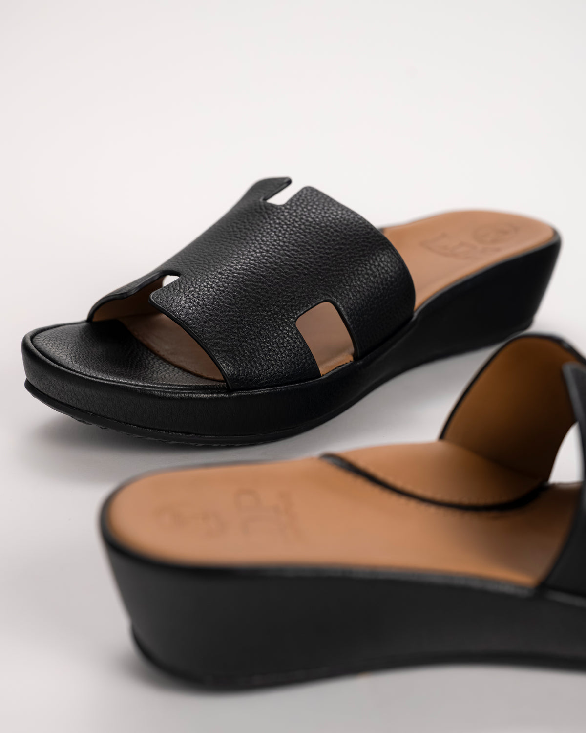 CATIANA - BLACK - LEATHER