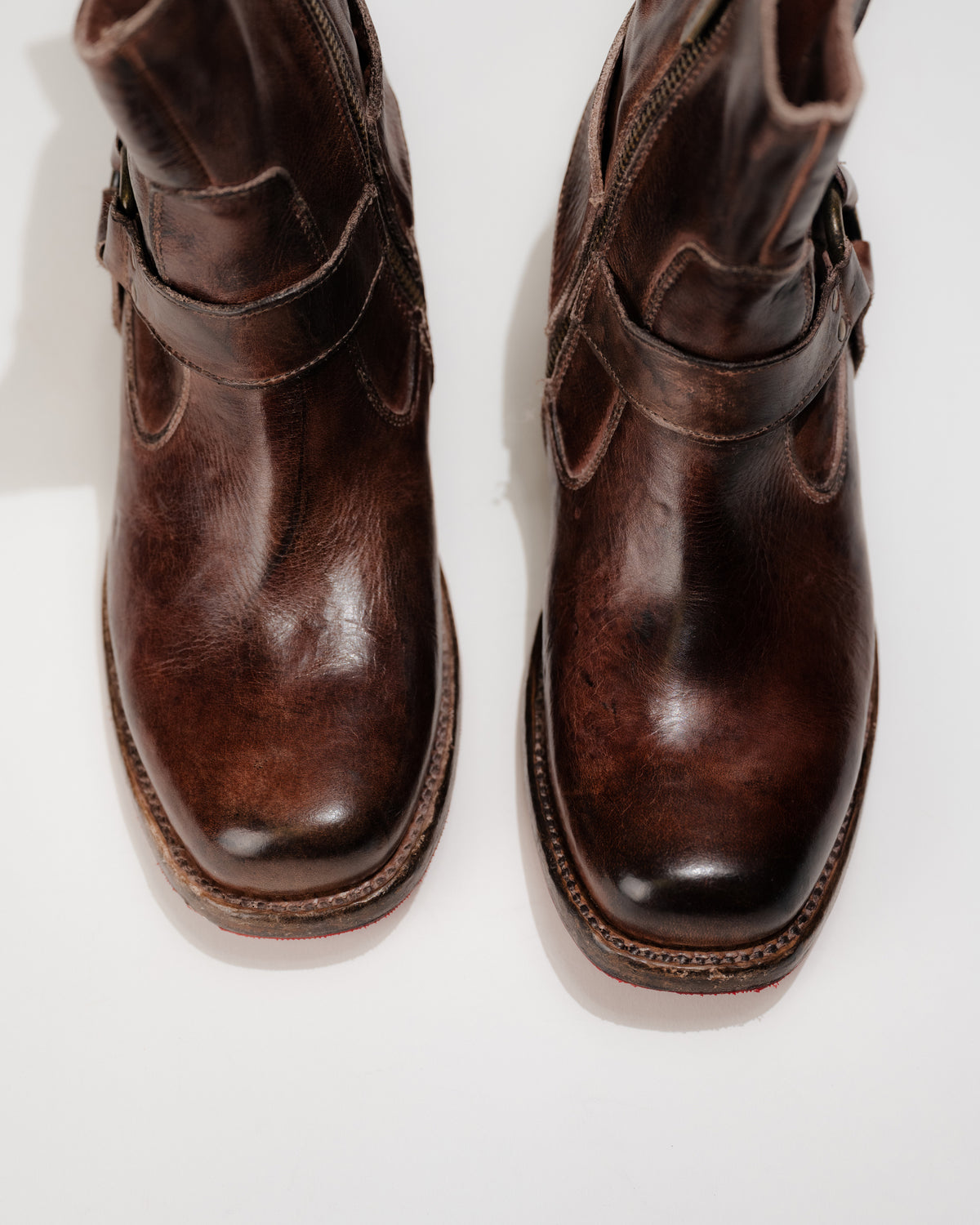 Overhead view of Bed|Stü Homage Boot in teak leather showing square toe