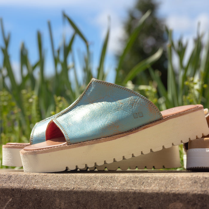 Women's BED|STU Fairlee II Slide in Baby Blue Lux Leather